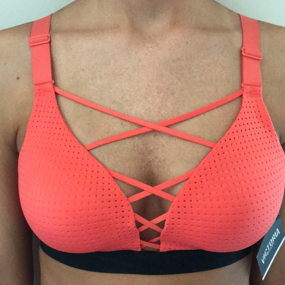 Victoria's Secret Other - Victoria Secret Sport Lightweight Sports Bra